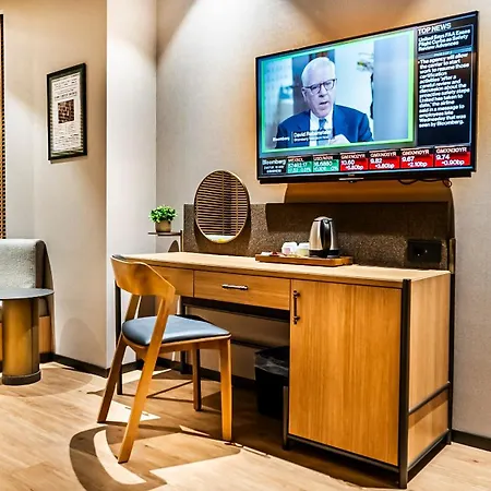 Hotell Lamartine 4*